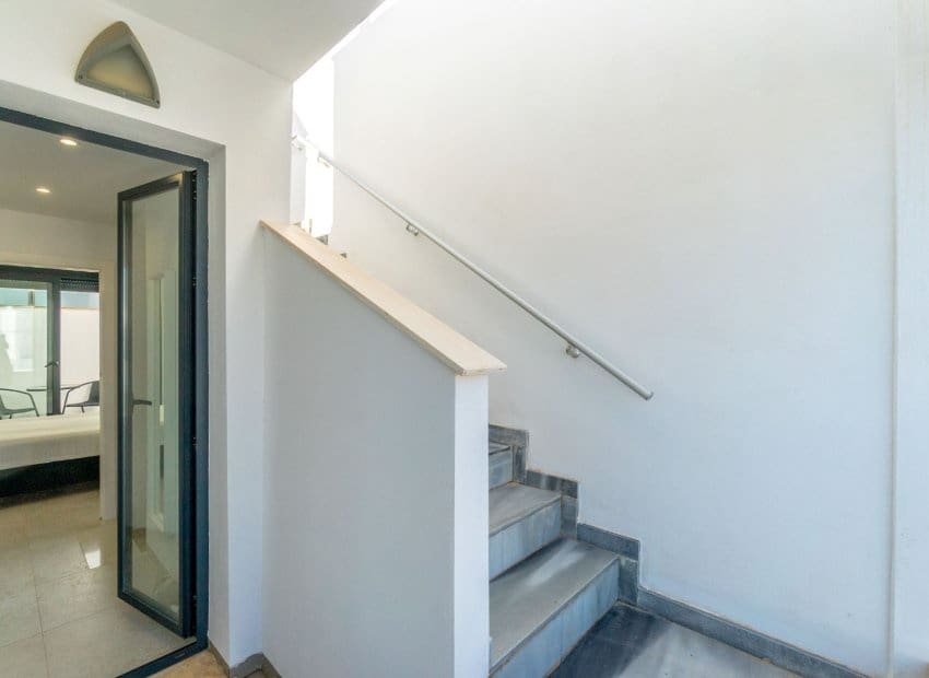 Casa de 3 habitaciones en Villamartin en venta con piscina - 325.000 € (Ref: 9576825)