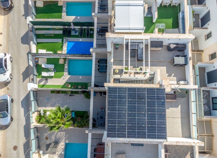 Casa de 3 habitaciones en Villamartin en venta con piscina - 325.000 € (Ref: 9576825)