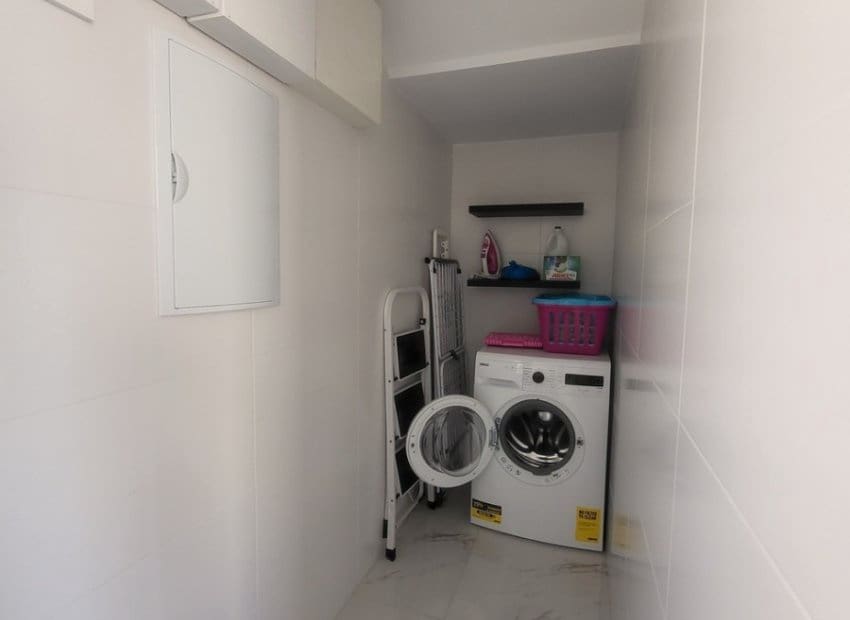 3 makuuhuone Huvila myytävänä paikassa Villamartin mukana uima-altaan - 400 000 € (Ref: 9576826)