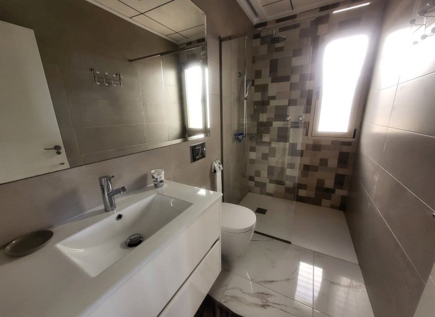 3 makuuhuone Huvila myytävänä paikassa Villamartin mukana uima-altaan - 400 000 € (Ref: 9576826)