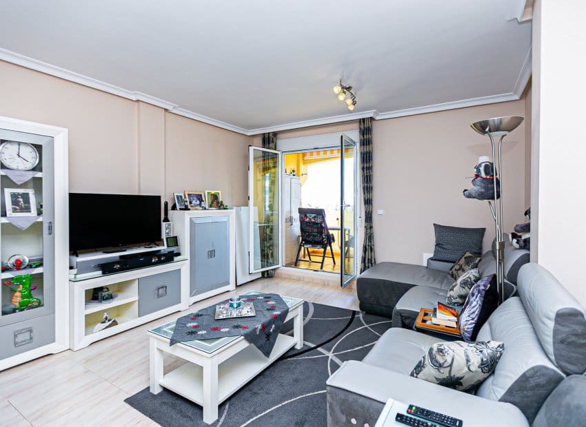 2 quarto Apartamento para venda em Orihuela Costa com piscina - 174 900 € (Ref: 9576828)