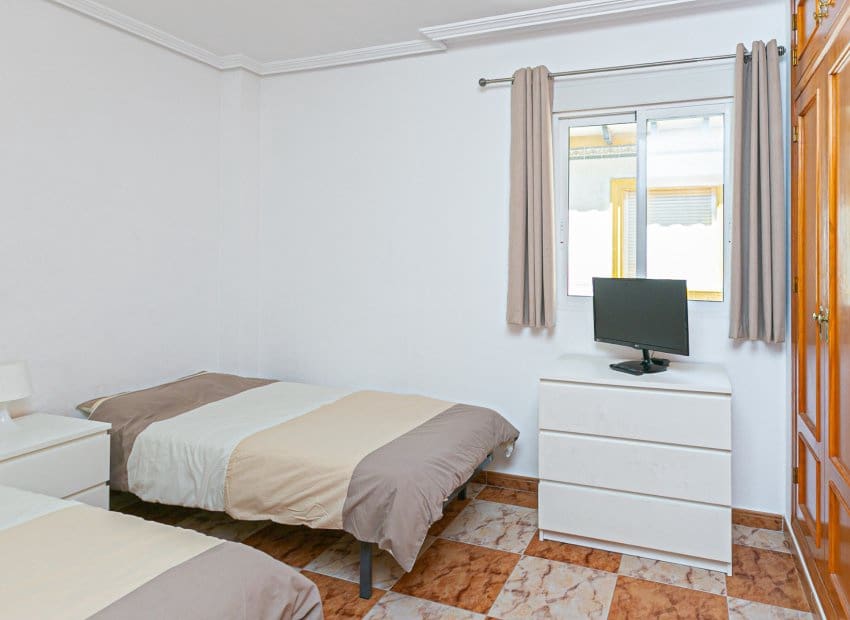 Ático de 2 habitaciones en Villamartin en venta con piscina - 139.000 € (Ref: 9599754)