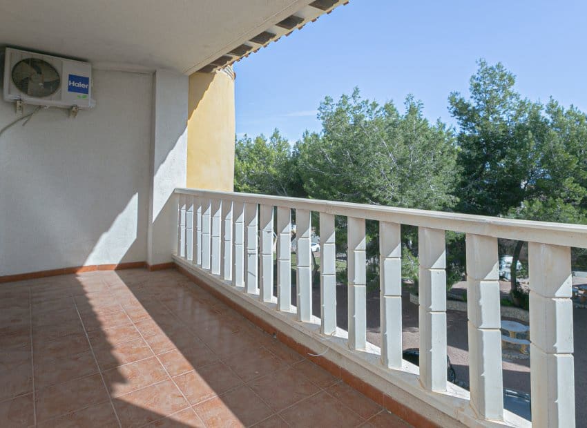 Ático de 2 habitaciones en Villamartin en venta con piscina - 139.000 € (Ref: 9599754)