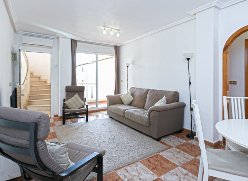 Ático de 2 habitaciones en Villamartin en venta con piscina - 139.000 € (Ref: 9599754)