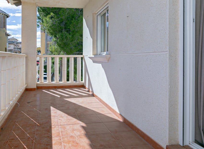 Ático de 2 habitaciones en Villamartin en venta con piscina - 139.000 € (Ref: 9599754)