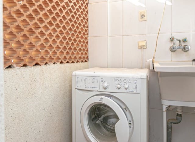 2 chambre Penthouse à vendre à Villamartin, Orihuela avec piscine - 139 000 € (Ref: 9599754)