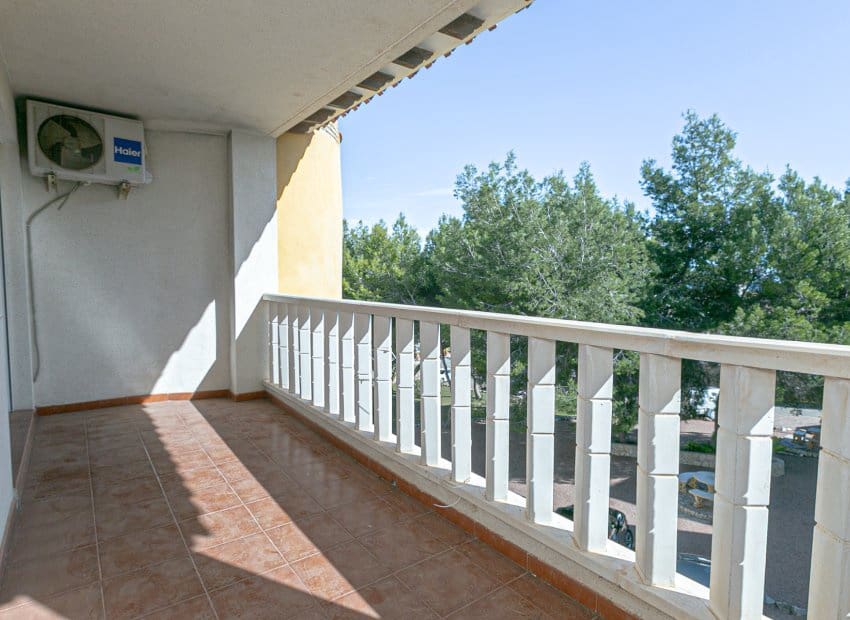 Ático de 2 habitaciones en Villamartin en venta con piscina - 139.000 € (Ref: 9599754)