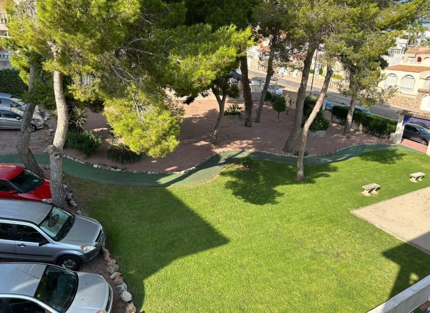 Ático de 2 habitaciones en Villamartin en venta con piscina - 139.000 € (Ref: 9599754)