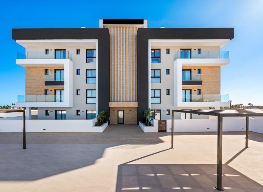 3 soveværelse Lejlighed til salg i Los Alcazares med swimmingpool - € 324.900 (Ref: 9601293)