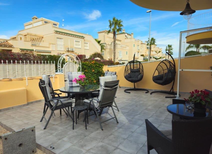 3 soverom Villa til salgs i Villamartin med svømmebasseng - € 239 000 (Ref: 9601338)