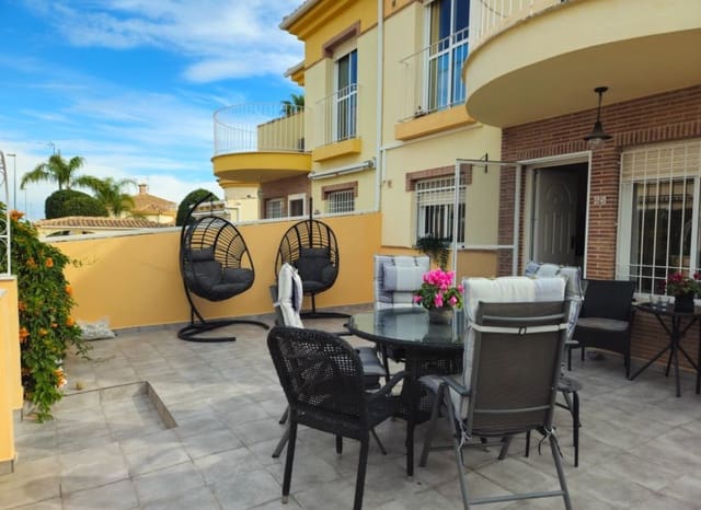 Chalet de 3 habitaciones en Villamartin, Orihuela en venta con piscina - 239.000 € (Ref: 9601338)