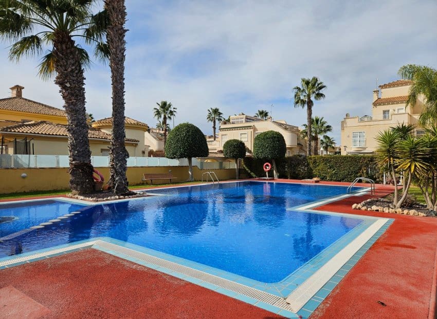 3 soverom Villa til salgs i Villamartin med svømmebasseng - € 239 000 (Ref: 9601338)