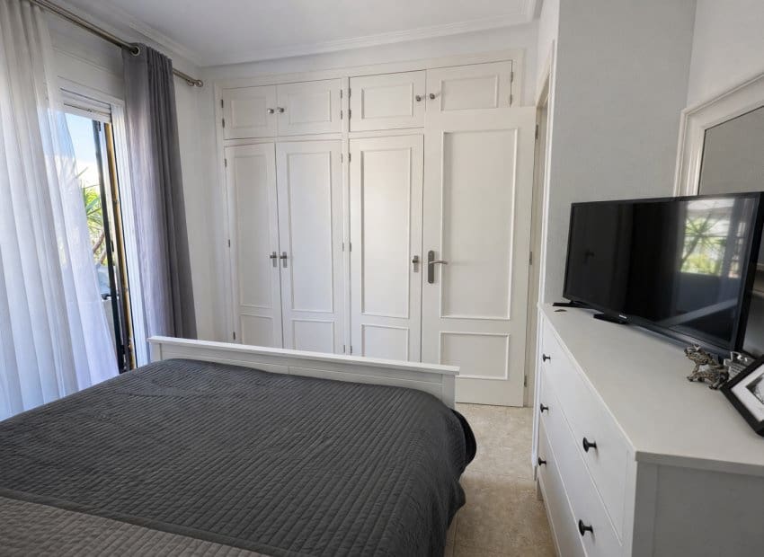 2 quarto Casa em Banda para venda em La Zenia com piscina - 230 000 € (Ref: 9601339)