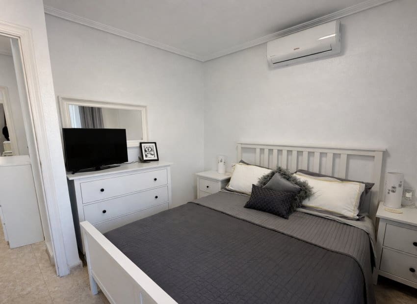 2 quarto Casa em Banda para venda em La Zenia com piscina - 230 000 € (Ref: 9601339)