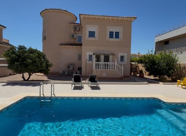 4 chambre Villa/Maison à vendre à Villamartin, Orihuela avec piscine - 570 000 € (Ref: 9601340)
