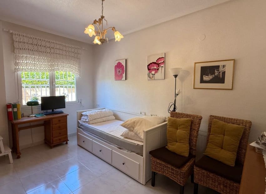 4 chambre Villa/Maison à vendre à Orihuela Costa avec piscine - 570 000 € (Ref: 9601340)