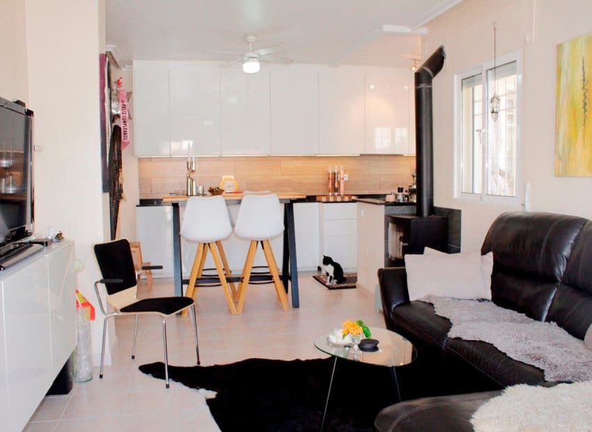 Pareado de 3 habitaciones en Villamartin en venta con piscina garaje - 239.000 € (Ref: 9619612)