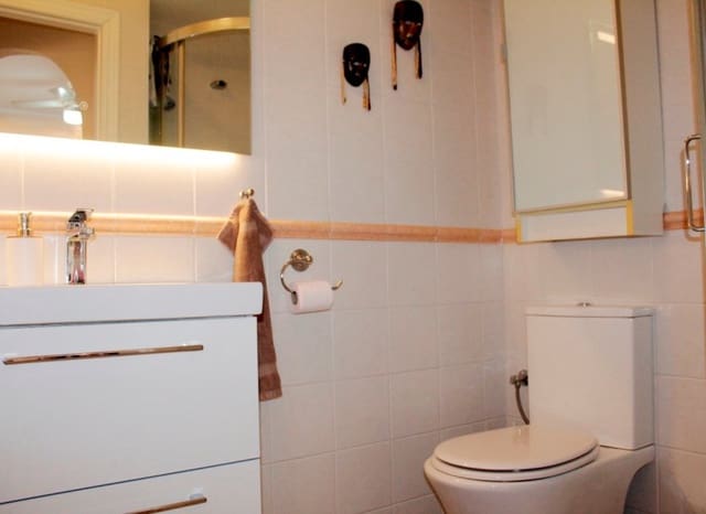 Pareado de 3 habitaciones en Villamartin, Orihuela en venta con piscina garaje - 239.000 € (Ref: 9619612)