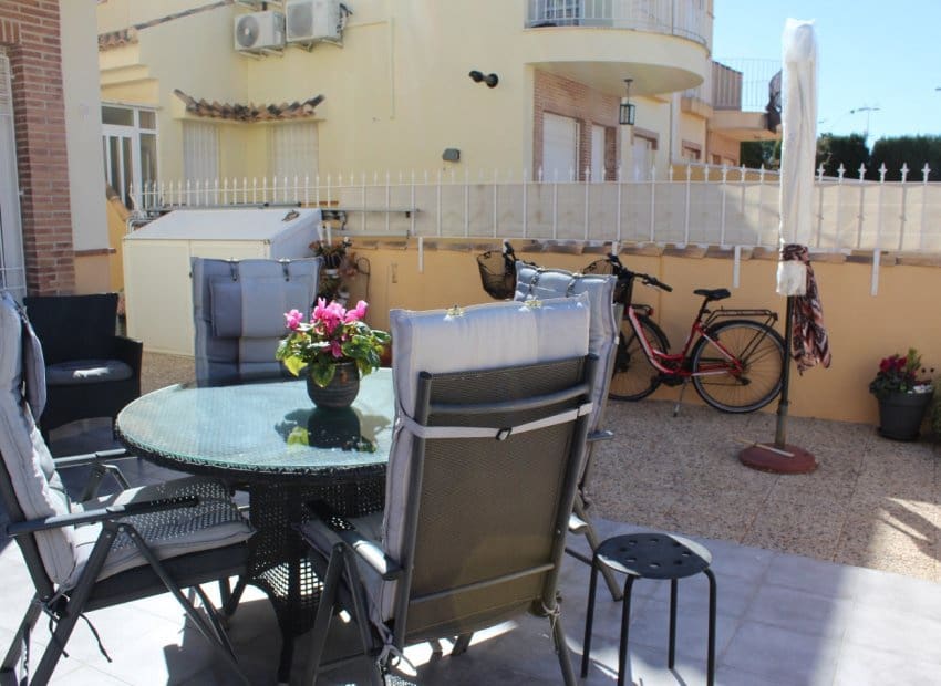 Pareado de 3 habitaciones en Villamartin en venta con piscina garaje - 239.000 € (Ref: 9619612)