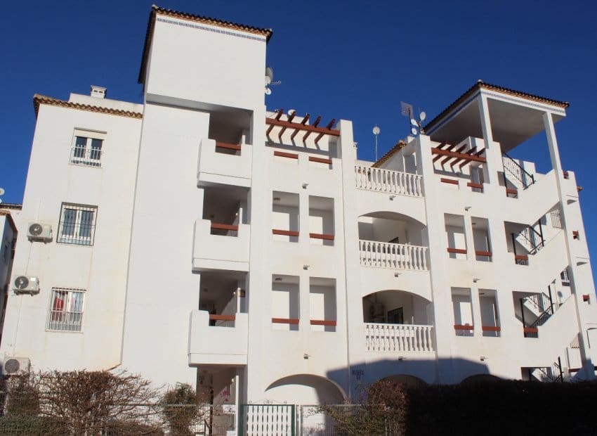 2 soveværelse Penthouse til salg i Villamartin med swimmingpool garage - € 229.900 (Ref: 9630396)