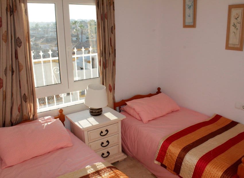 2 soveværelse Penthouse til salg i Villamartin med swimmingpool garage - € 229.900 (Ref: 9630396)