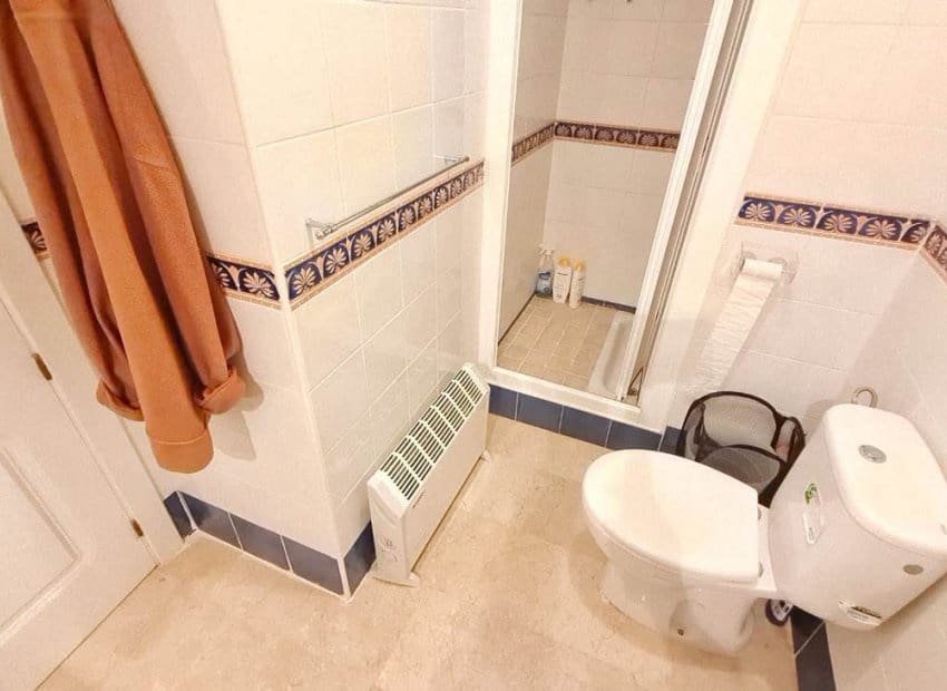 2 soveværelse Penthouse til salg i Villamartin med swimmingpool garage - € 229.900 (Ref: 9630396)