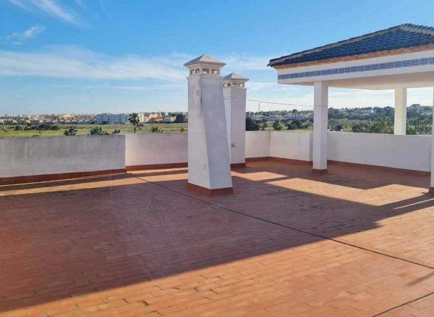 2 bedroom Penthouse for sale in Villamartin with pool garage - € 229,900 (Ref: 9630396)