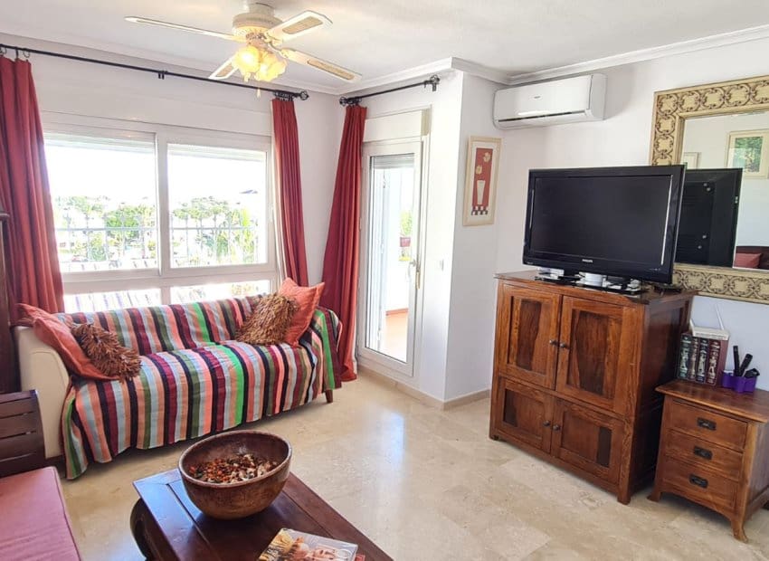 2 soverom Penthouse til salgs i Villamartin med svømmebasseng garasje - € 229 900 (Ref: 9630396)