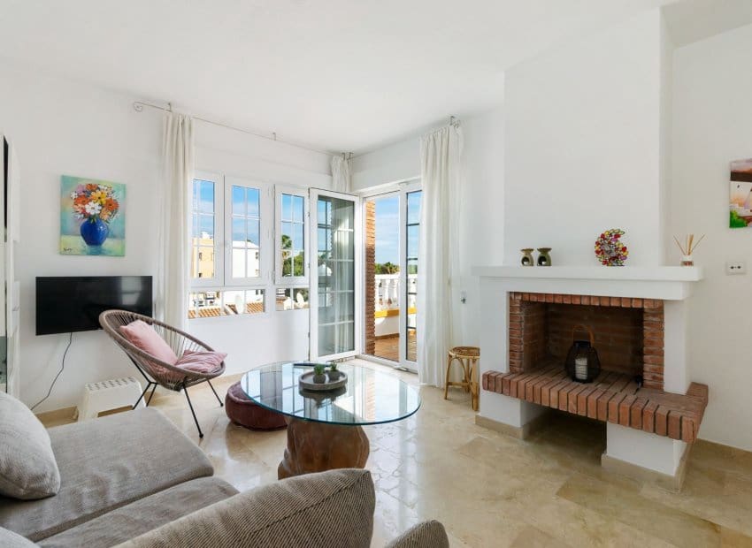 3 bedroom Villa for sale in Villamartin with pool - € 359,000 (Ref: 9637889)