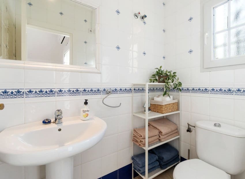 3 bedroom Villa for sale in Villamartin with pool - € 359,000 (Ref: 9637889)