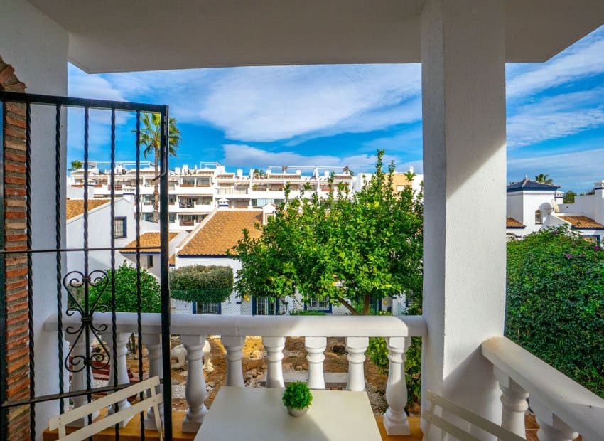 3 bedroom Villa for sale in Villamartin with pool - € 359,000 (Ref: 9637889)