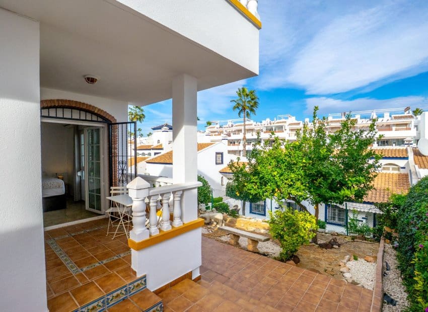 3 bedroom Villa for sale in Villamartin with pool - € 359,000 (Ref: 9637889)