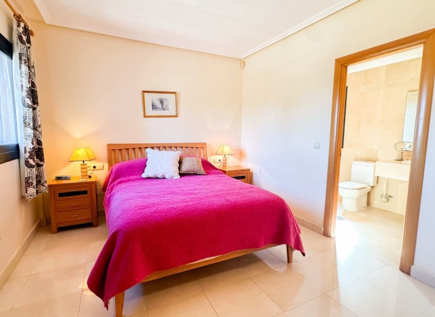 2 makuuhuone Huoneisto myytävänä paikassa Villamartin mukana uima-altaan 
autotalli - 235 000 € (Ref: 9637890)