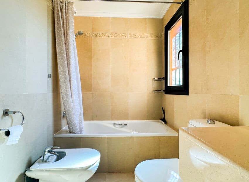 2 makuuhuone Huoneisto myytävänä paikassa Villamartin mukana uima-altaan 
autotalli - 235 000 € (Ref: 9637890)