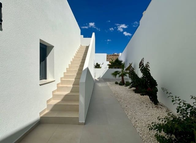 3 chambre Villa/Maison à vendre à Ciudad Quesada, Rojales avec piscine garage - 479 000 € (Ref: 9637901)