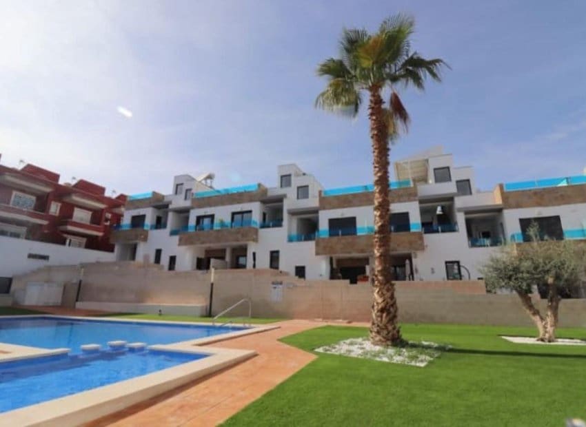 2 bedroom Townhouse for sale in Bigastro with pool garage - € 255,000 (Ref: 9637909)