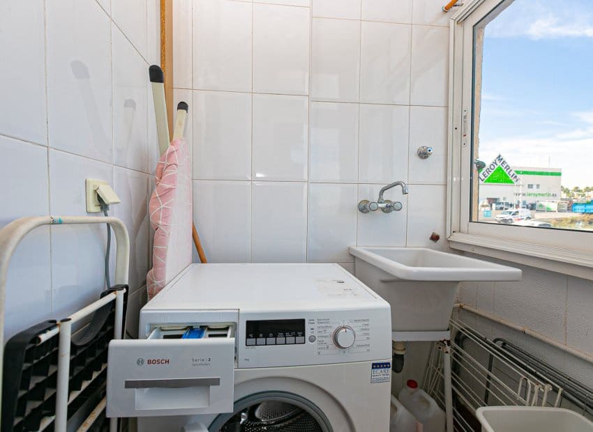 2 makuuhuone Huoneisto myytävänä paikassa La Zenia mukana uima-altaan - 155 000 € (Ref: 9637915)