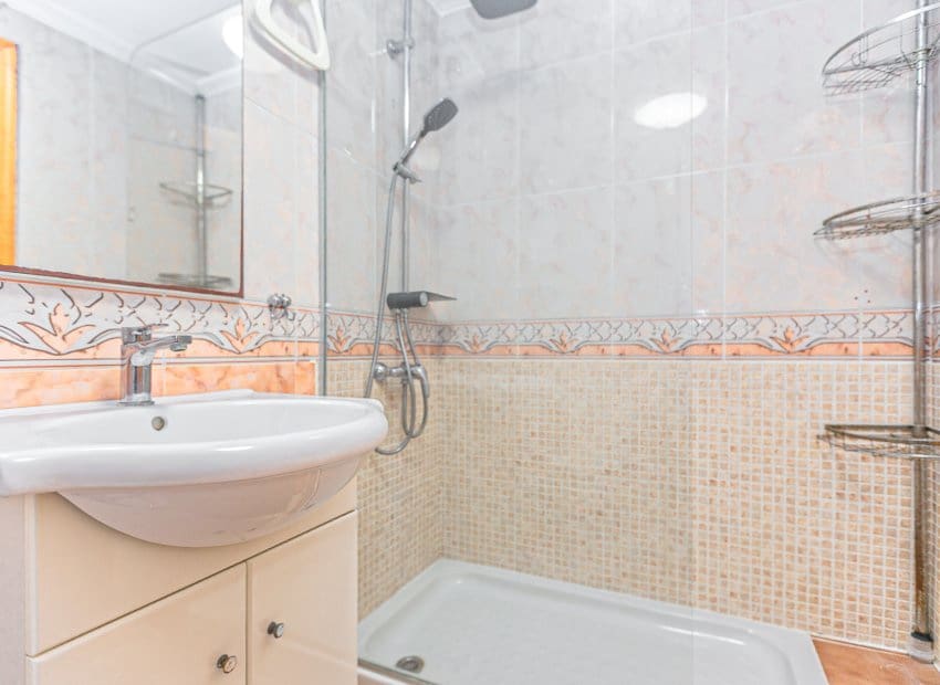 2 makuuhuone Huoneisto myytävänä paikassa La Zenia mukana uima-altaan - 155 000 € (Ref: 9637915)