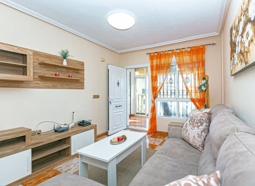 2 makuuhuone Huoneisto myytävänä paikassa La Zenia mukana uima-altaan - 155 000 € (Ref: 9637915)