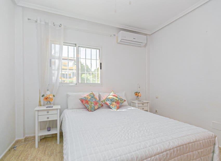 2 chambre Villa/Maison à vendre à Pilar de la Horadada avec piscine - 235 000 € (Ref: 9637916)