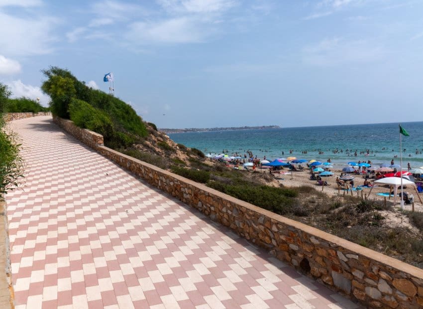 2 chambre Villa/Maison à vendre à Pilar de la Horadada avec piscine - 235 000 € (Ref: 9637916)