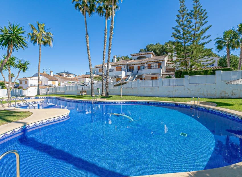 2 chambre Villa/Maison à vendre à Pilar de la Horadada avec piscine - 235 000 € (Ref: 9637916)