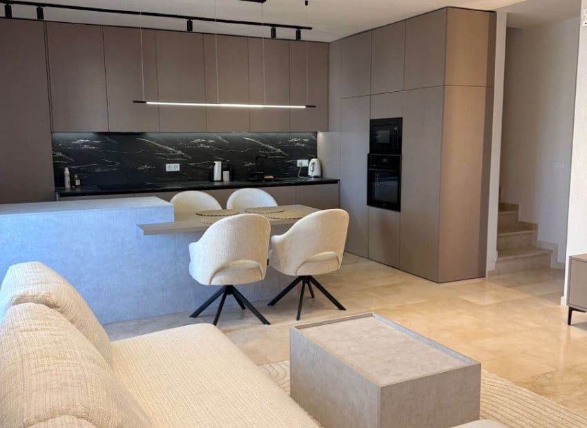 3 chambre Penthouse à vendre à Las Ramblas Golf avec piscine - 398 000 € (Ref: 9637917)