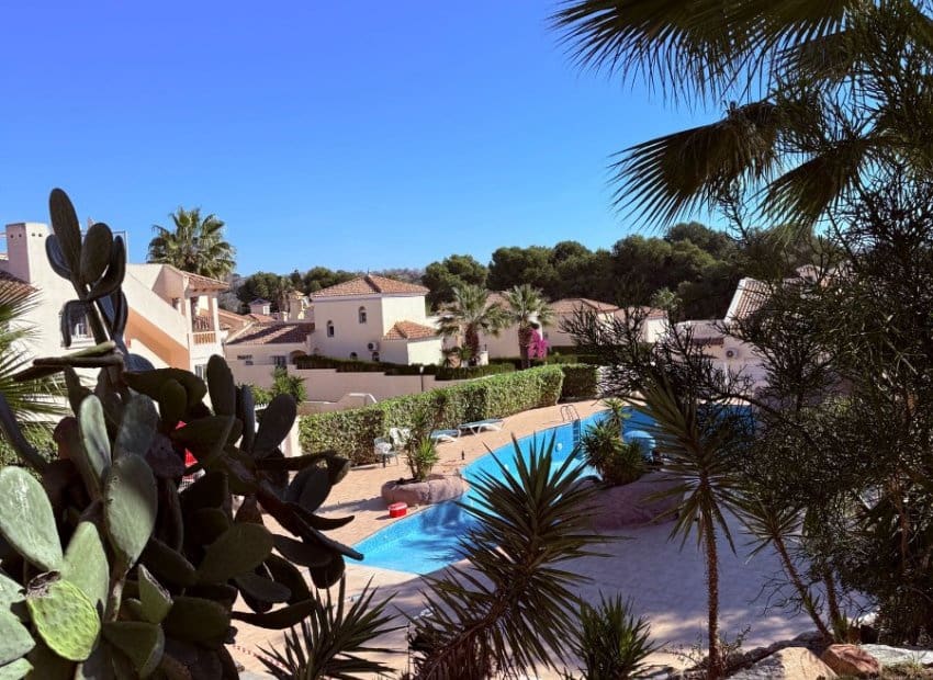 3 chambre Penthouse à vendre à Las Ramblas Golf avec piscine - 398 000 € (Ref: 9637917)