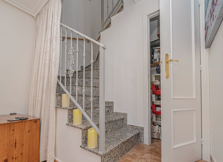 3 Zimmer Villa zu verkaufen in Cabo Roig mit Pool - 239.000 € (Ref: 9660606)