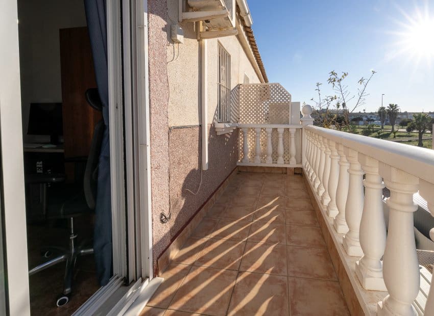 3 Zimmer Villa zu verkaufen in Cabo Roig mit Pool - 239.000 € (Ref: 9660606)