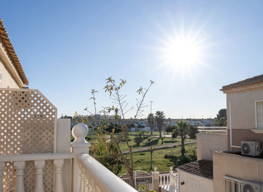 3 Zimmer Villa zu verkaufen in Cabo Roig mit Pool - 239.000 € (Ref: 9660606)