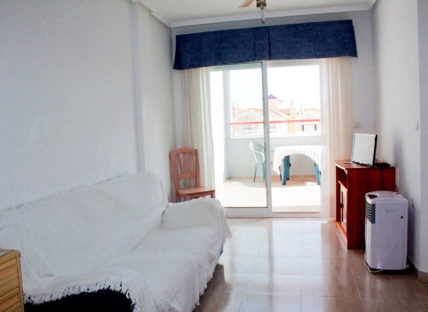 2 Zimmer Penthouse zu verkaufen in Villamartin - 148.000 € (Ref: 9670964)