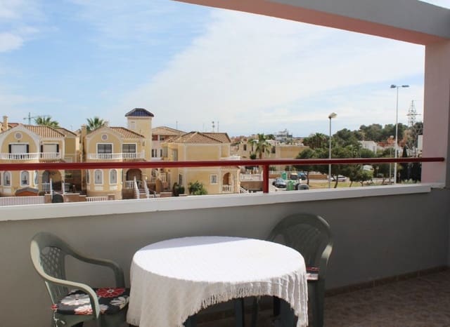 2 soveværelse Penthouse til salg i Villamartin, Orihuela - € 148.000 (Ref: 9670964)