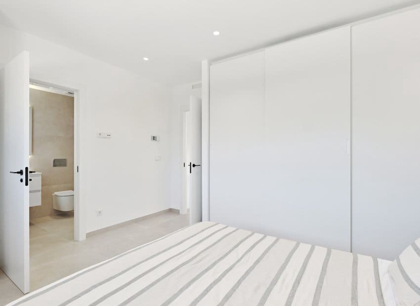 3 makuuhuone Huvila myytävänä paikassa Orihuela Costa mukana uima-altaan 
autotalli - 760 000 € (Ref: 9702401)